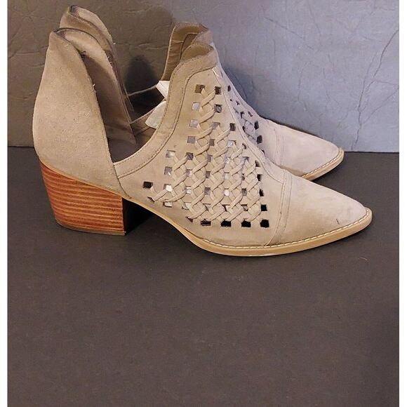 BP Perry Perforated D'Orsay‎ Bootie Gray Suede Womens size 8M See Pictures #449 - Picture 3 of 10